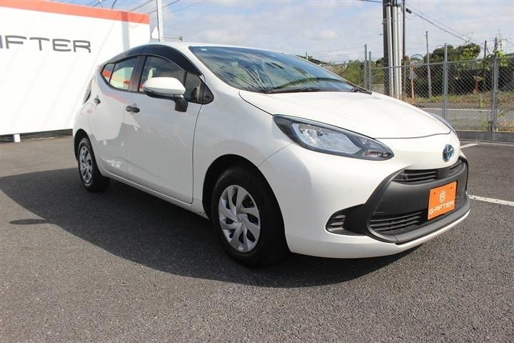 Toyota AQUA 2023 6359782-6