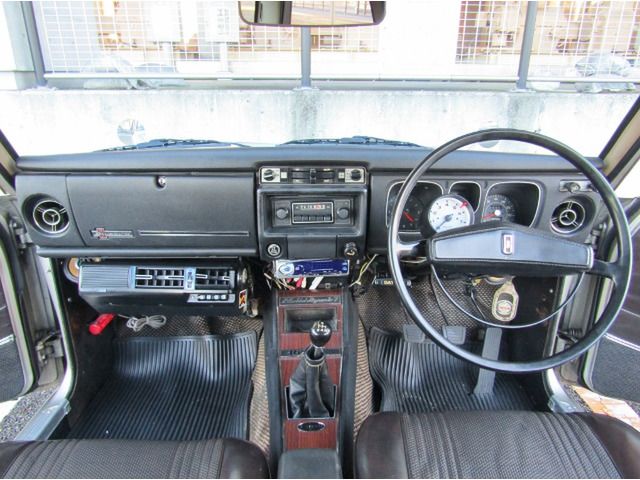 Nissan BLUEBIRD 1971 6370839-8