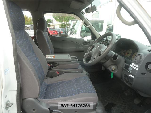 Nissan Caravan 2005 6365375-9