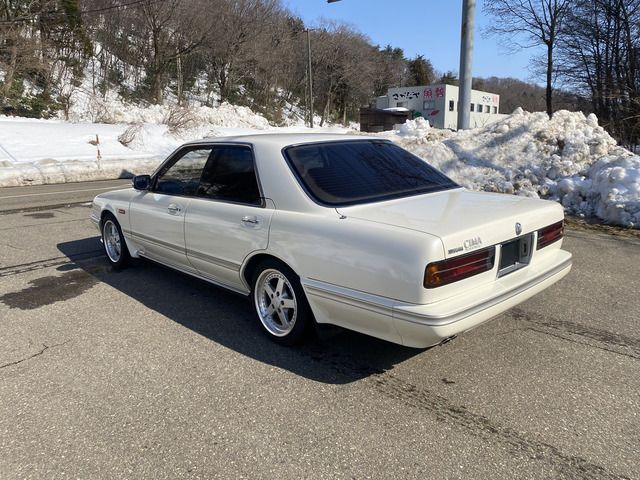 Nissan CIMA 1989 6372494-10