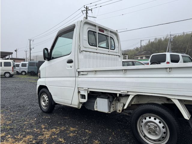 Nissan CLIPPER TRUCK 2010 6374565-4