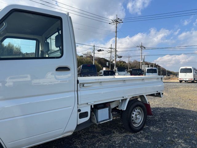 Nissan CLIPPER TRUCK 2004 6375102-3