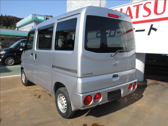 Nissan CLIPPER VAN 2010 6376376-1