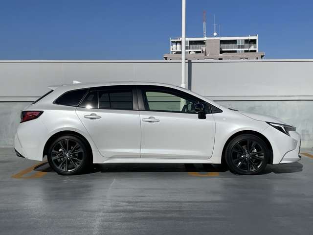 Toyota COROLLA TOURING 2024 6323628-7