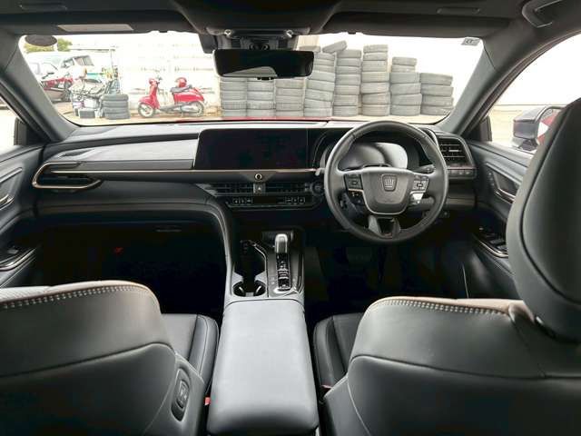 Toyota CROWN ESTATE 2025 6337011-1