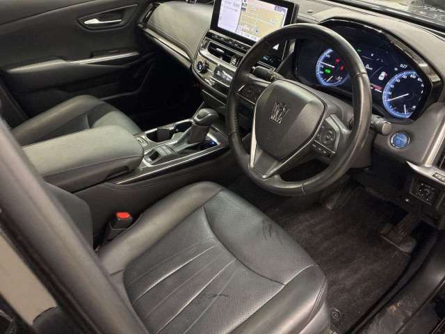 Toyota CROWN HYBRID 2022 6337953-4