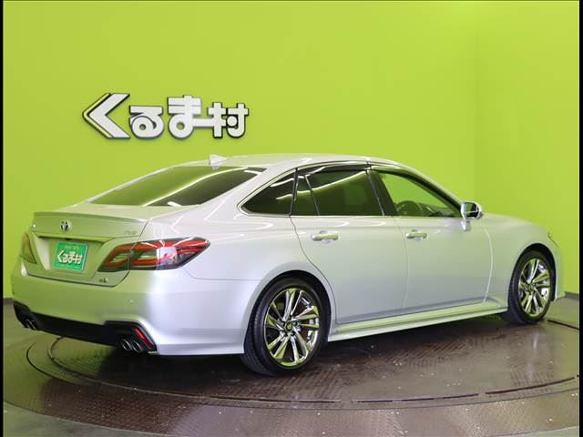 Toyota CROWN HYBRID 2021 6339381-1