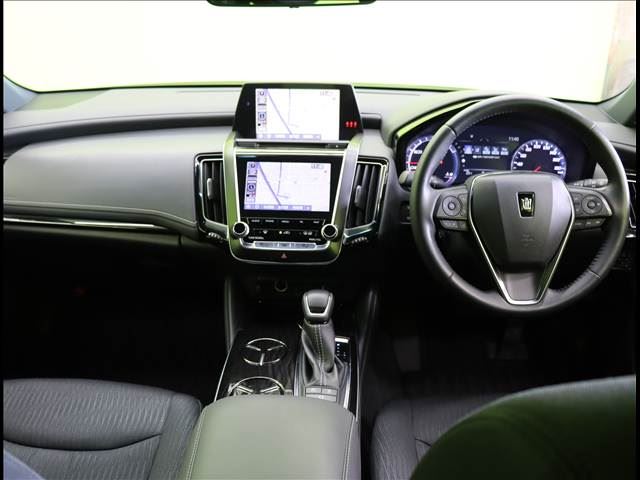 Toyota CROWN HYBRID 2020 6340102-2