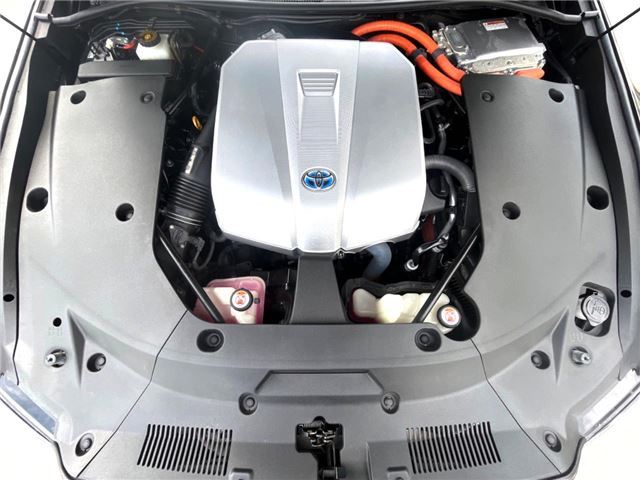 Toyota CROWN HYBRID 2019 6342404-9