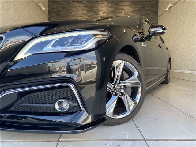 Toyota CROWN HYBRID 2018 6377444-1