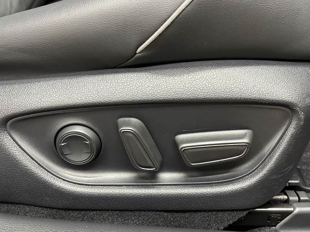 Toyota CROWN HYBRID 2018 6377855-9