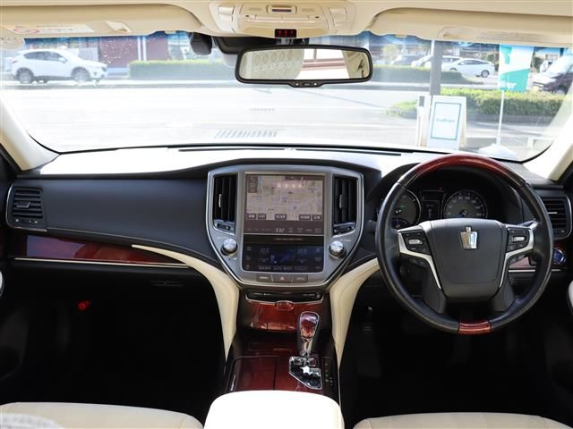 Toyota CROWN MAJESTA 2017 6343105-2