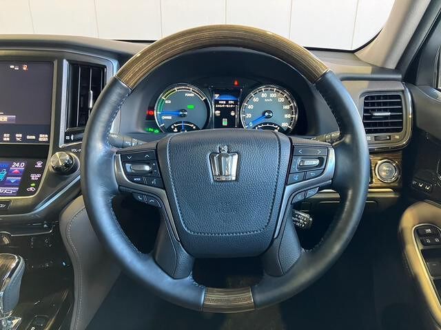 Toyota CROWN MAJESTA 2017 6343109-7