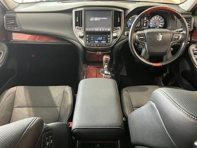 Toyota CROWN MAJESTA 2016 6343225-2