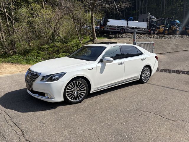 Toyota CROWN MAJESTA 2013 6343786-0