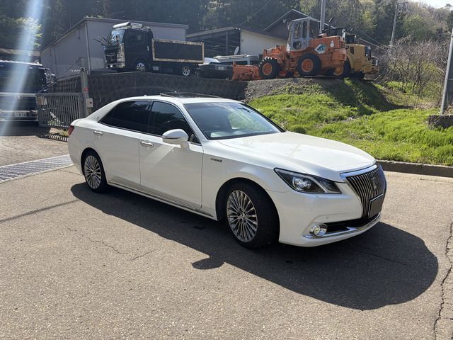 Toyota CROWN MAJESTA 2013 6343786-4