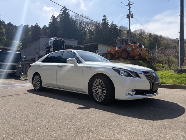 Toyota CROWN MAJESTA 2013 6343786-5