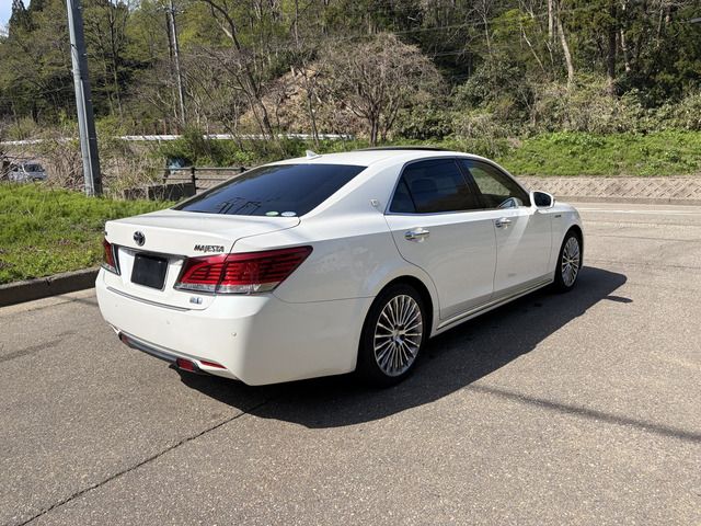 Toyota CROWN MAJESTA 2013 6343786-7