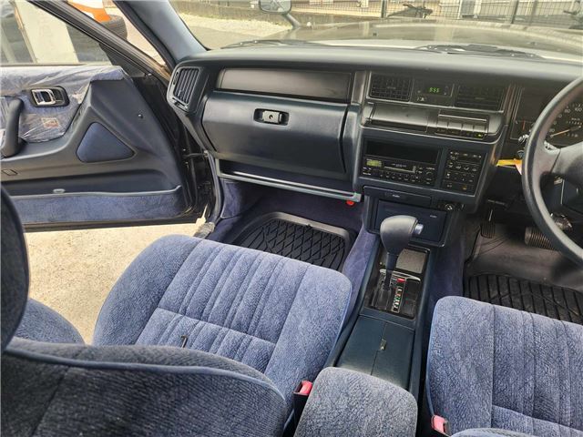 Toyota CROWN SEDAN 1993 6345230-3