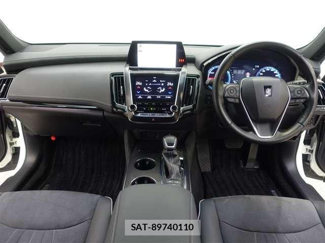 Toyota CROWN 2018 6332000-3