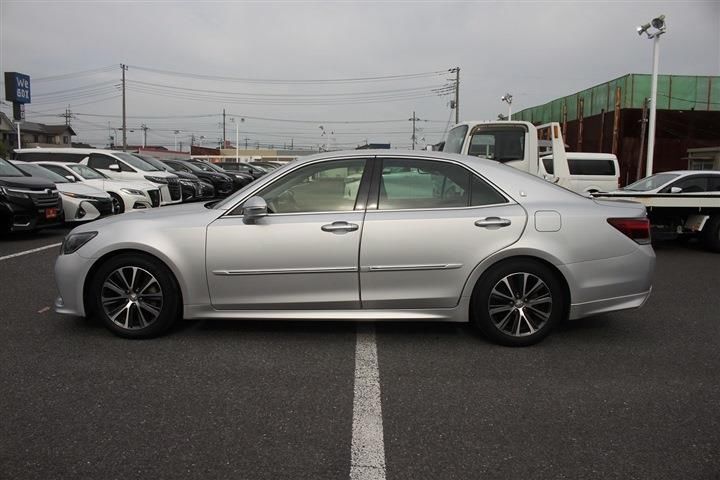 Toyota CROWN 2015 6334083-4