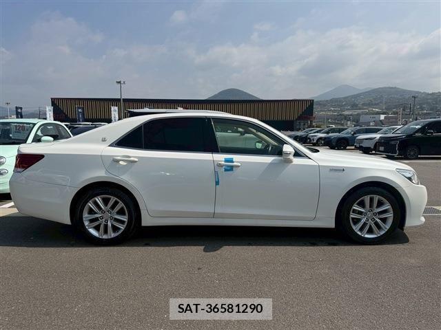 Toyota CROWN 2014 6334906-9