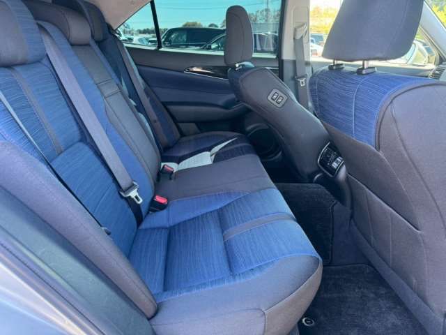Toyota CROWN 2015 6369202-3