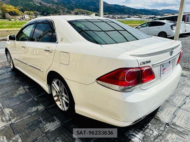 Toyota CROWN 2012 6370258-1