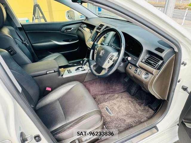Toyota CROWN 2012 6370258-7