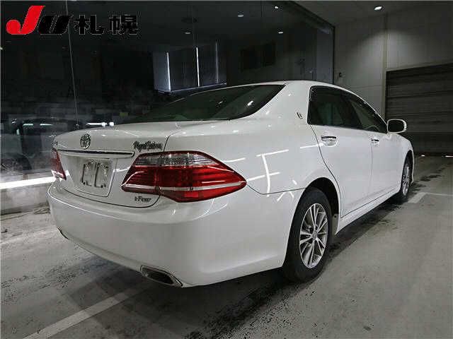 Toyota CROWN 2011 6370384-1