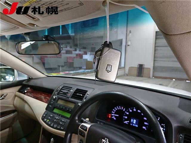 Toyota CROWN 2011 6370384-9