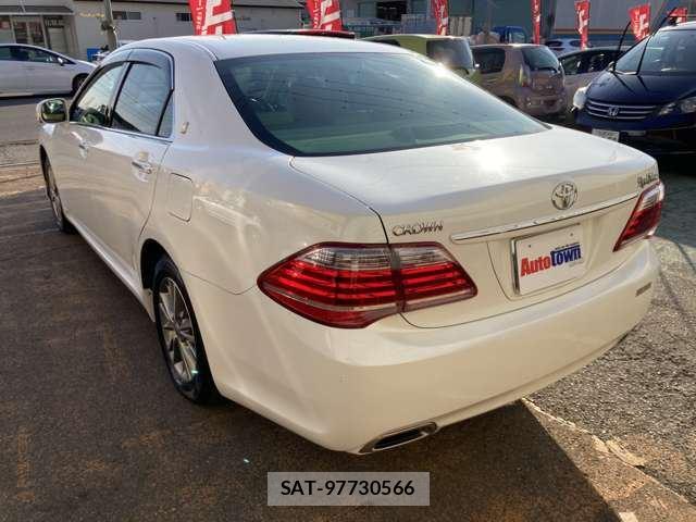 Toyota CROWN 2010 6371029-1
