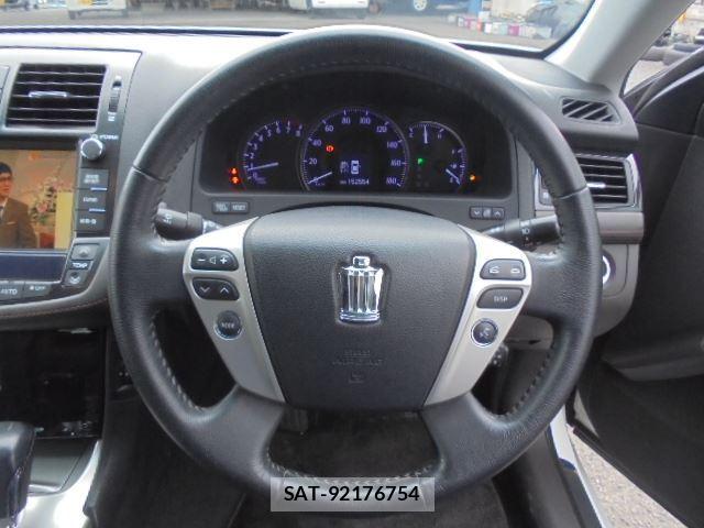 Toyota CROWN 2010 6371158-4