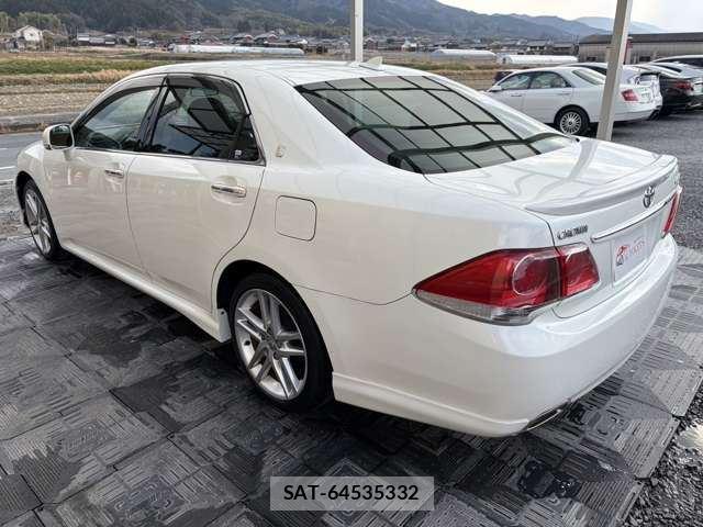 Toyota CROWN 2010 6371264-1