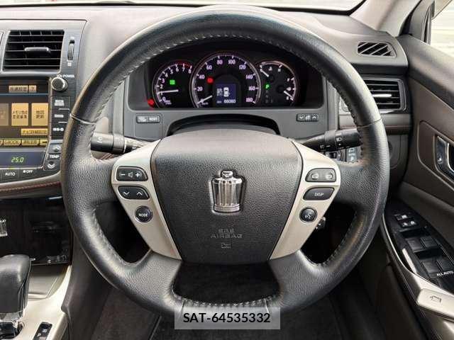 Toyota CROWN 2010 6371264-4