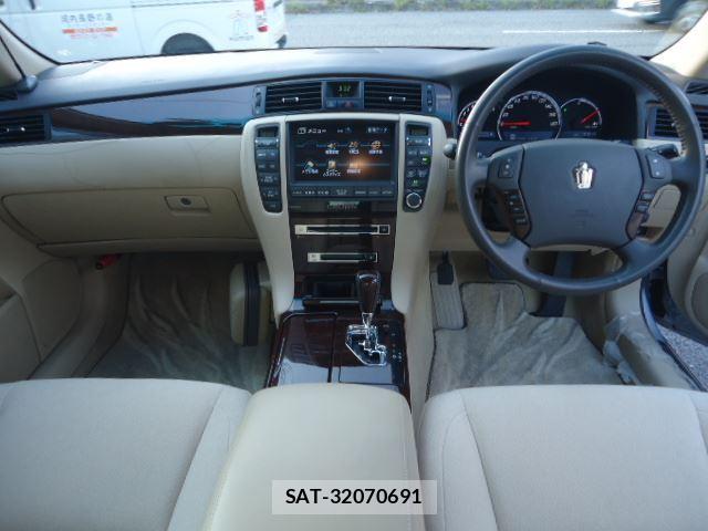 Toyota CROWN 2007 6372811-2