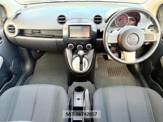 Mazda DEMIO 2010 6352105-2
