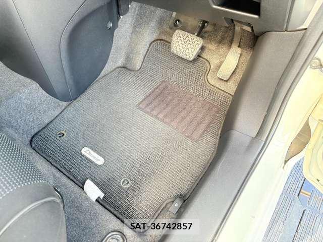 Mazda DEMIO 2010 6352105-9