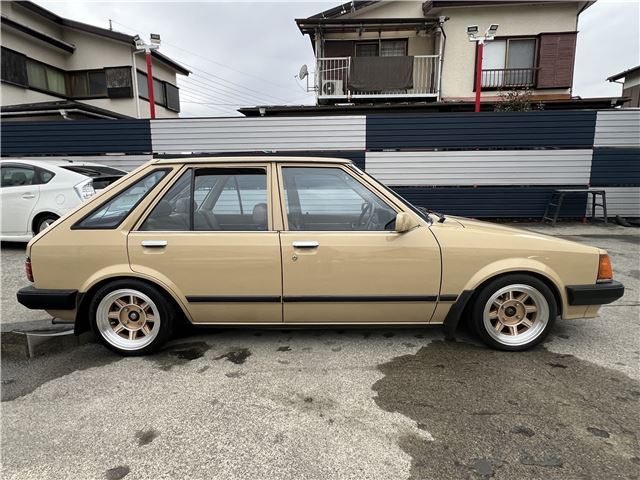 Mazda FAMILIA 1980 6352624-9