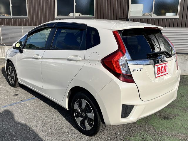 Honda FIT HYBRID 2017 6326701-1