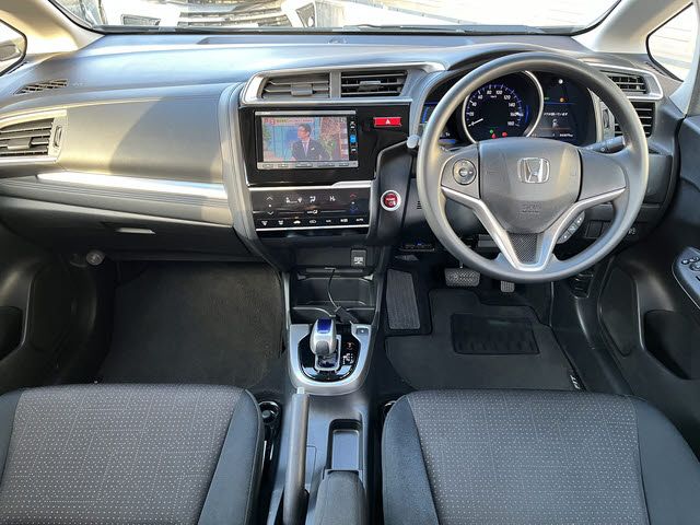 Honda FIT HYBRID 2017 6326701-2