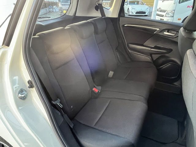 Honda FIT HYBRID 2017 6326701-9
