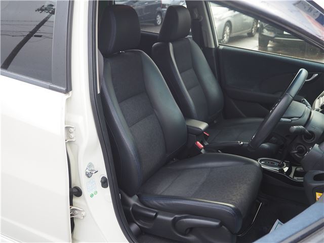 Honda FIT SHUTTLE HYBRID 2014 6327356-10
