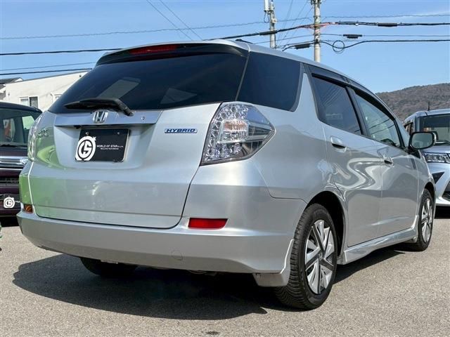 Honda FIT SHUTTLE HYBRID 2012 6327817-4