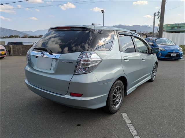 Honda FIT SHUTTLE HYBRID 2012 6327965-1
