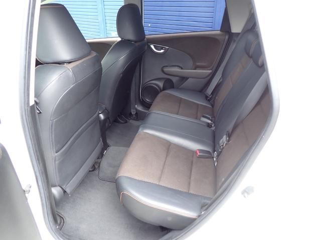 Honda FIT SHUTTLE HYBRID 2011 6328125-8