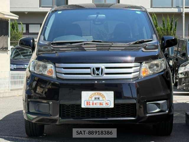 Honda FREED SPIKE 2011 6356831-1
