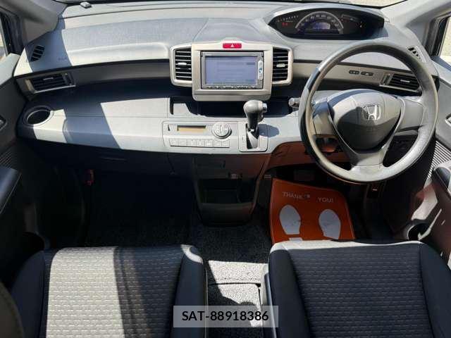 Honda FREED SPIKE 2011 6356831-8