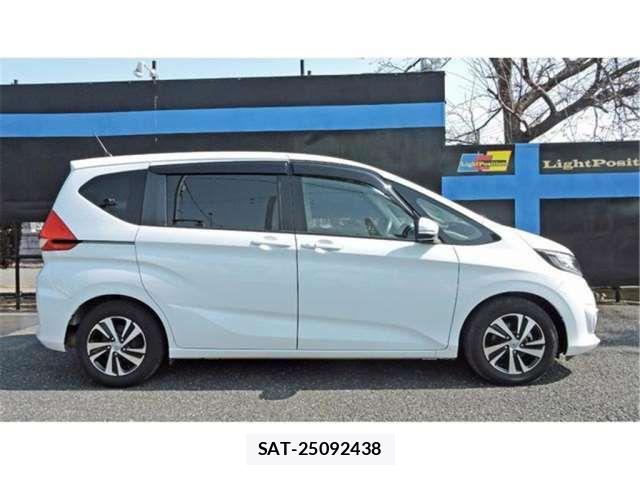 Honda FREED 2017 6338100-2