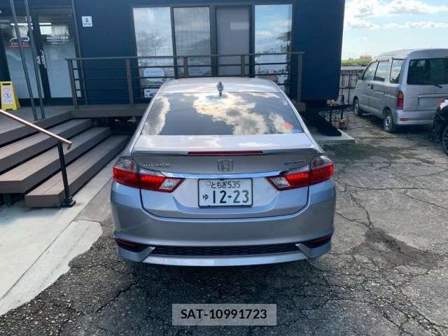 Honda GRACE 2018 6357218-8